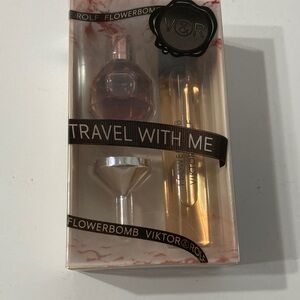 Viktor & Rolf Flowerbomb Travel Set - Pink and Silver New sealed box